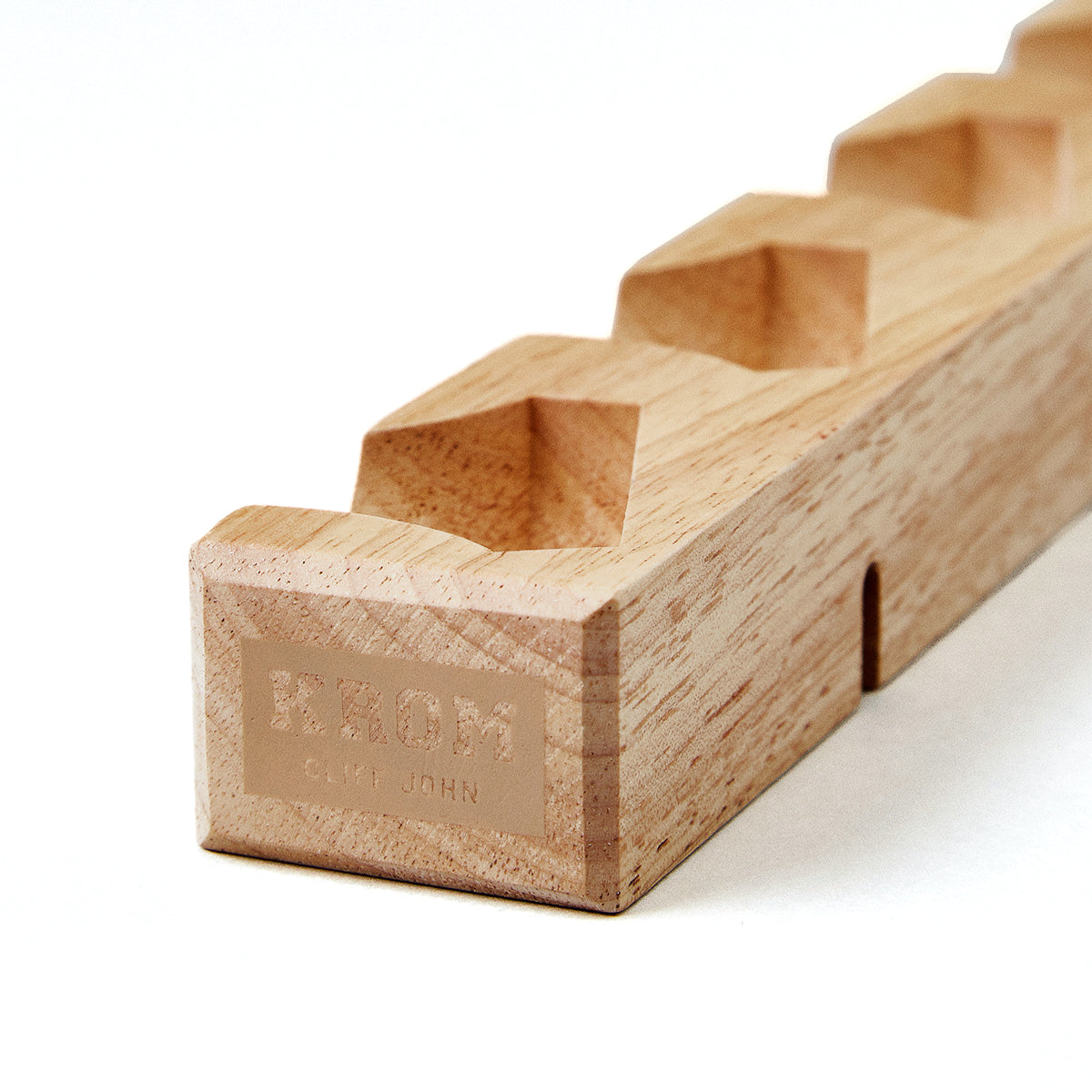 CLIFF JOHN KENDAMA RACK · RUBBERWOOD