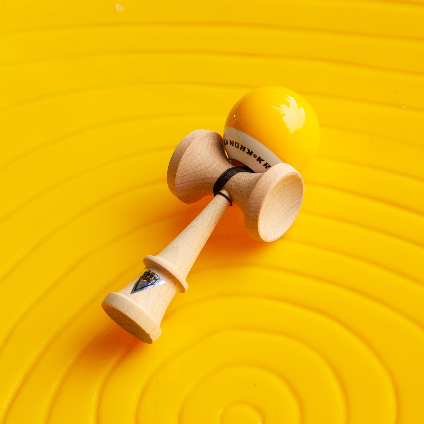 POP LOL YELLOW